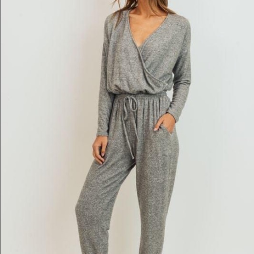 Flattering Gray Jumpsuit with drawstring waist